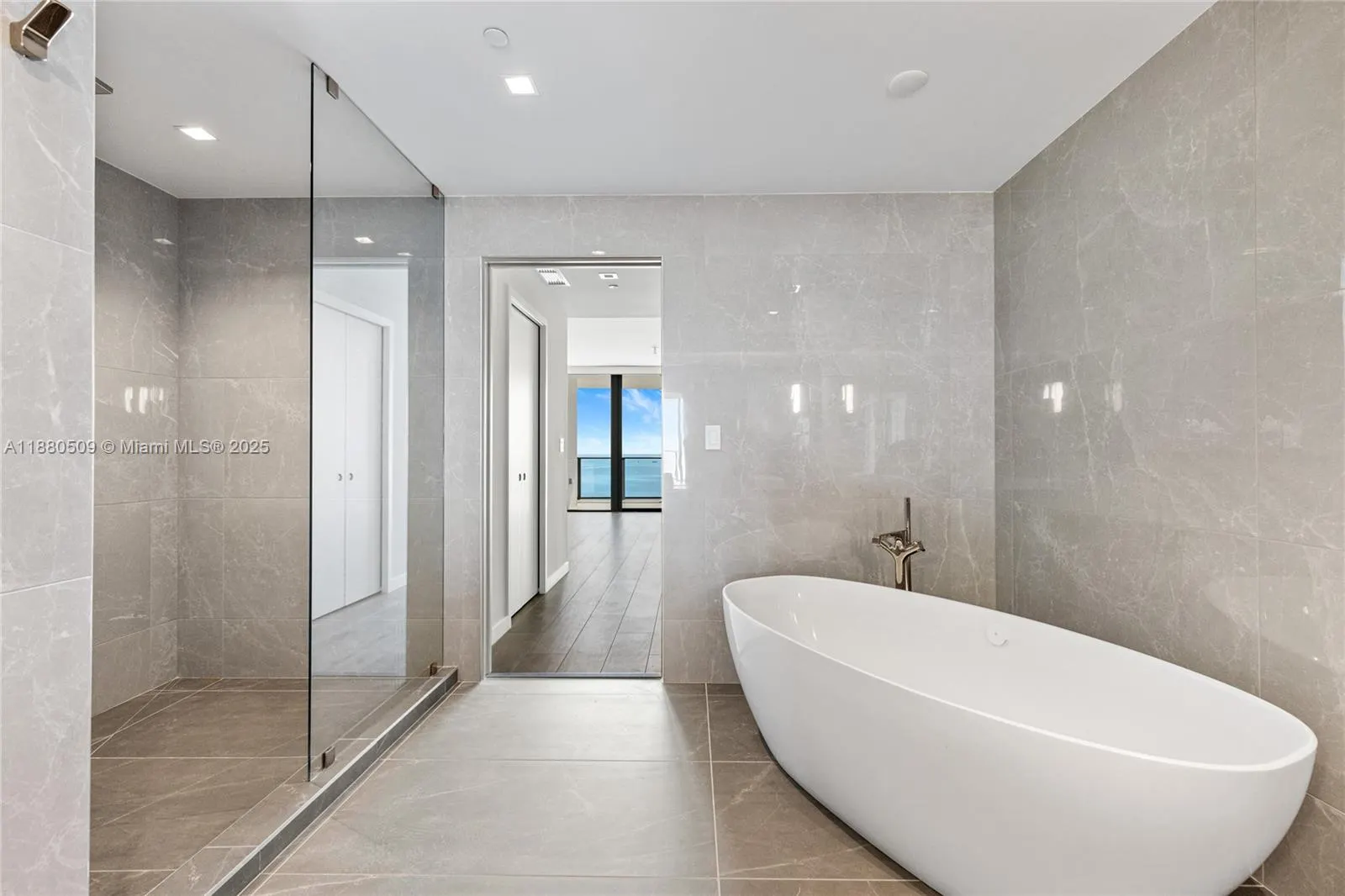 1116 N Ocean Blvd, #1404