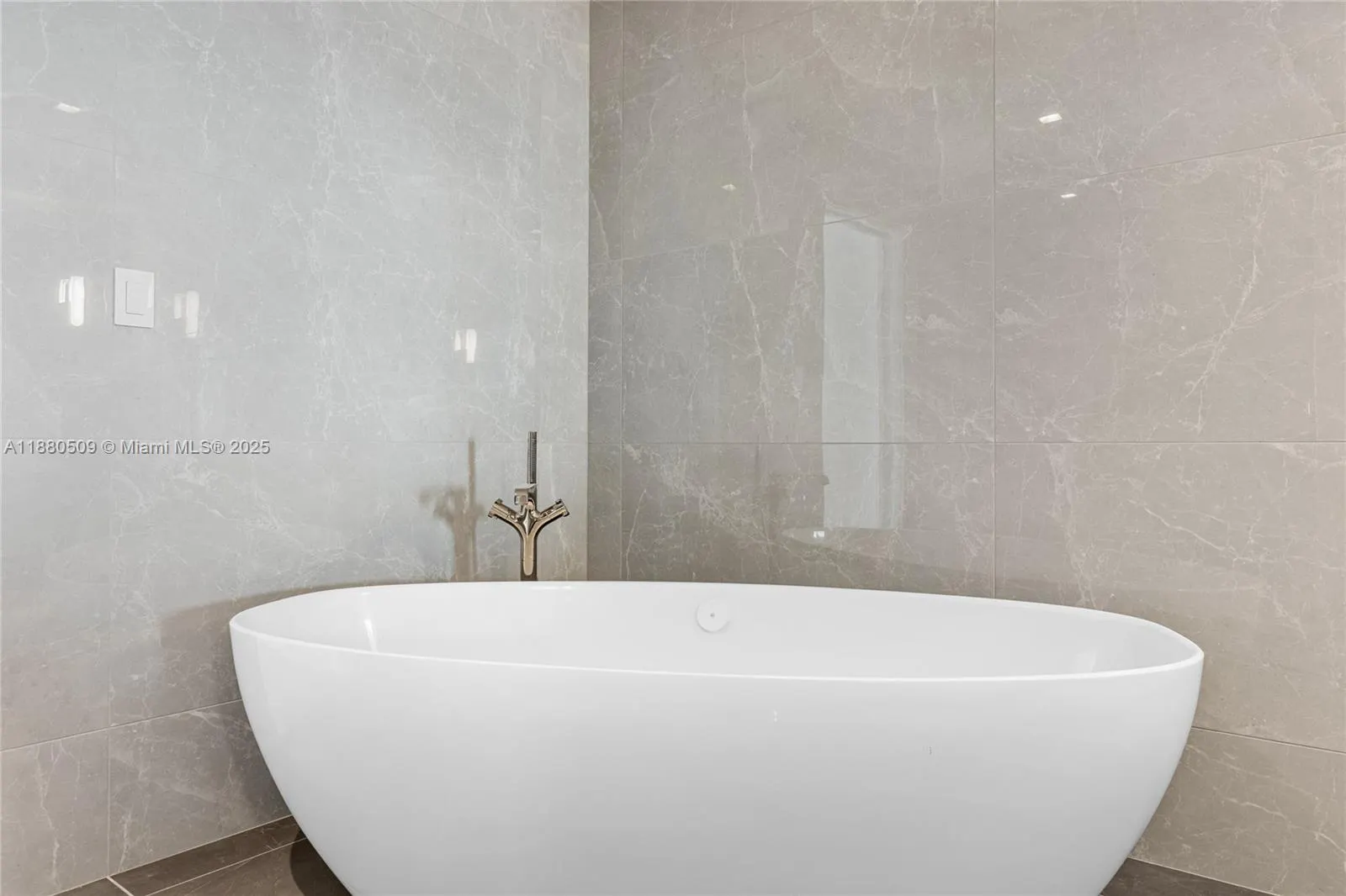 1116 N Ocean Blvd, #1404