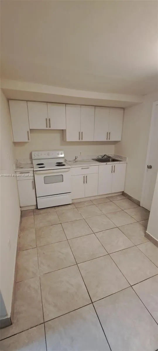 1362 SW 2nd St, #8