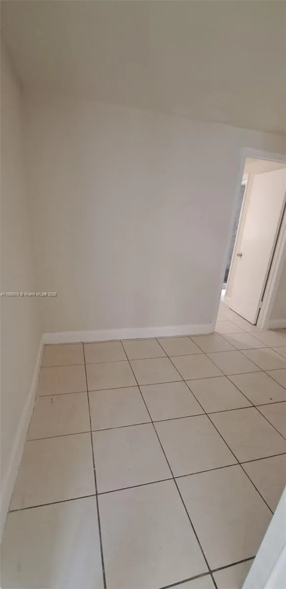 1362 SW 2nd St, #8