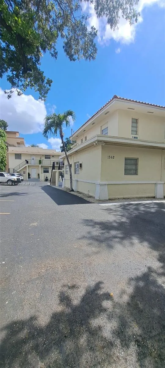 1362 SW 2nd St, #8