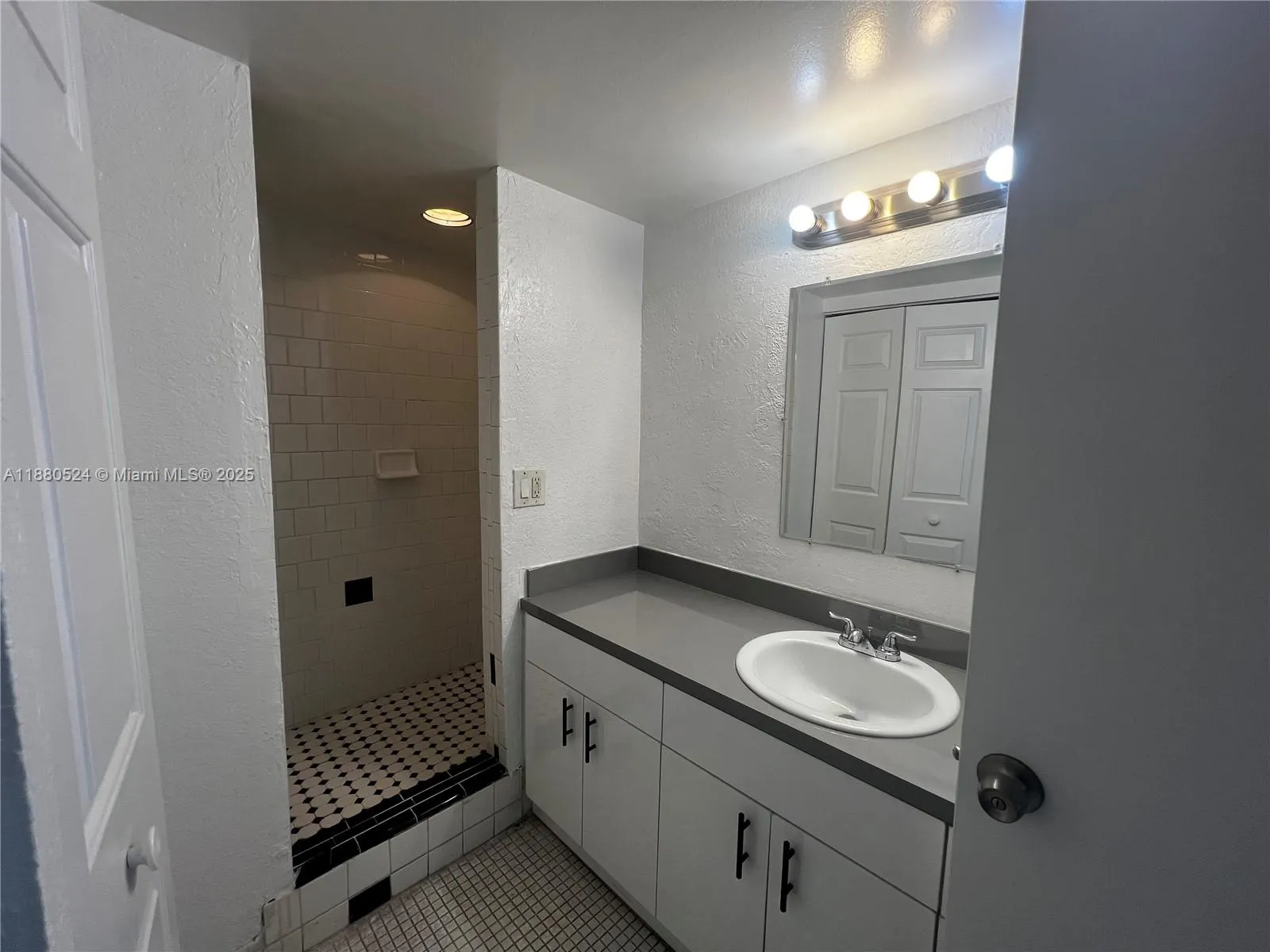 4235 N University Dr, #215