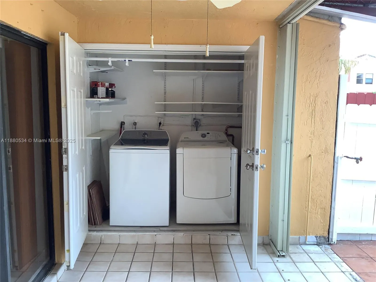 10873 NW 7th St, #13-37