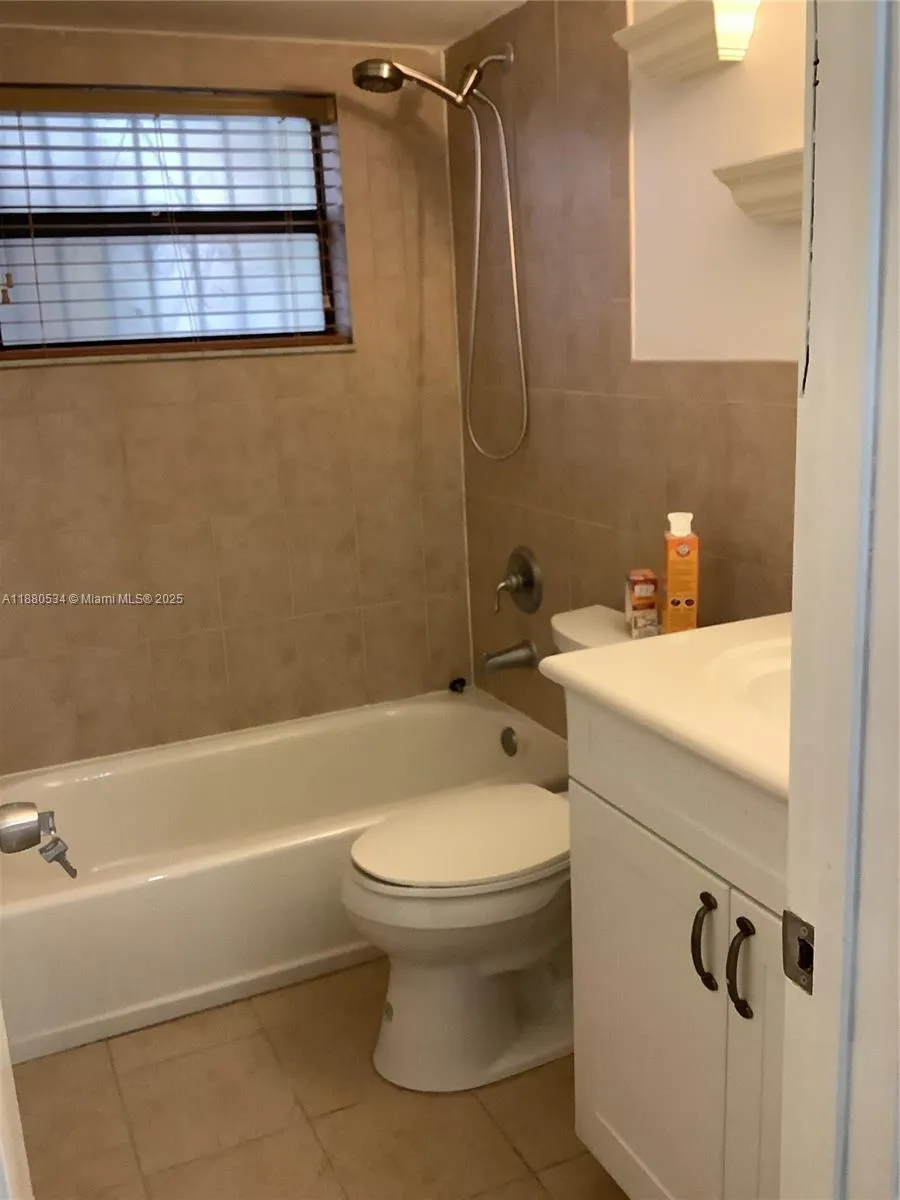 10873 NW 7th St, #13-37