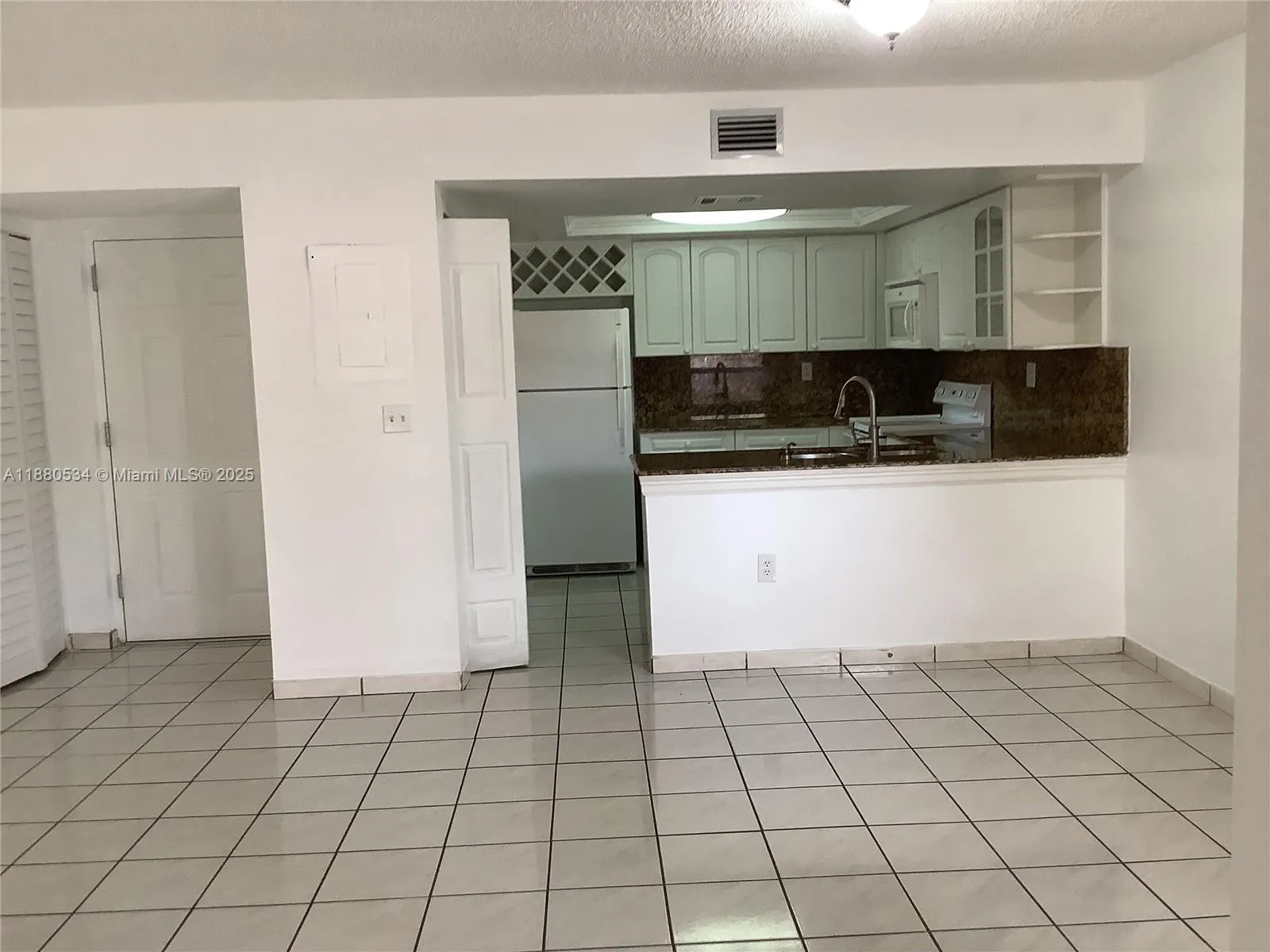 10873 NW 7th St, #13-37