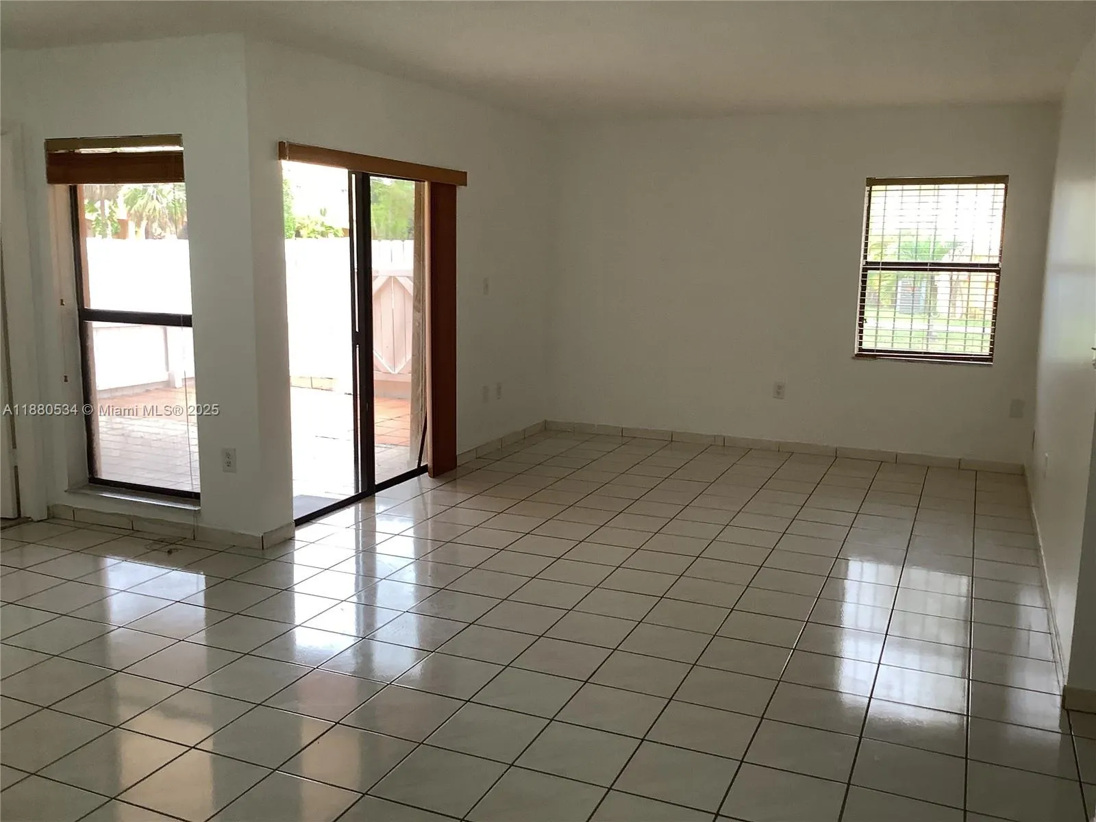 10873 NW 7th St, #13-37
