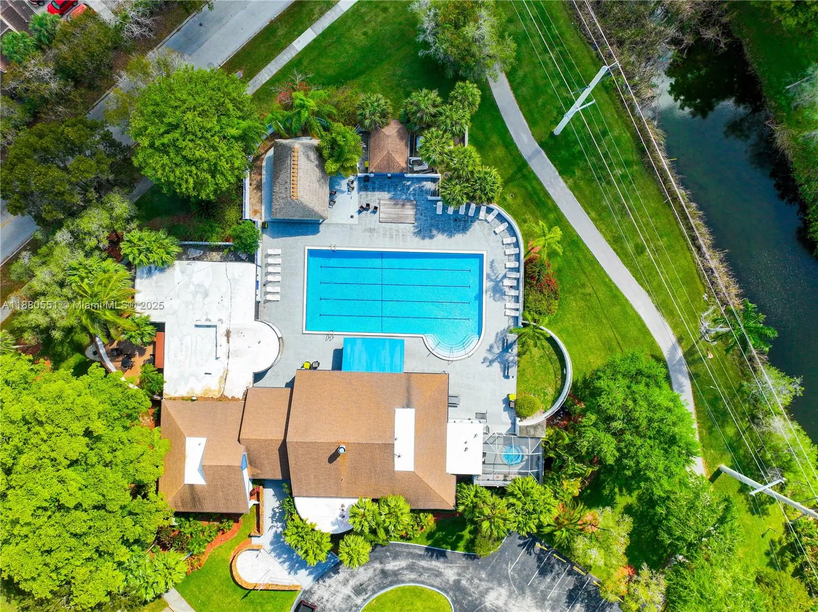 1733 Greer Ave