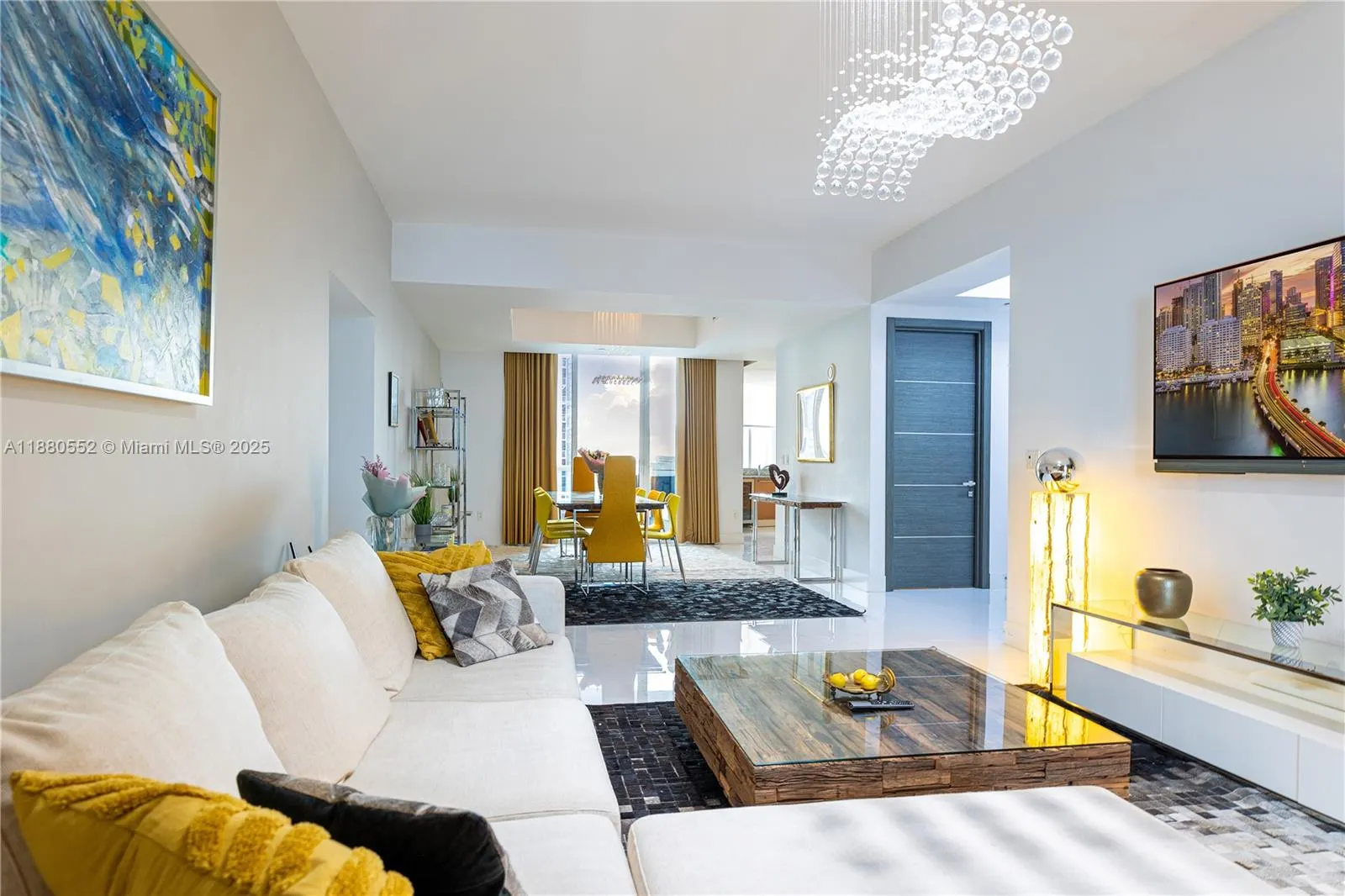 15901 Collins Ave, #606