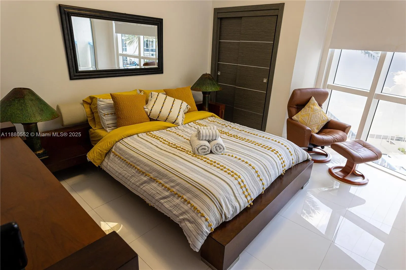 15901 Collins Ave, #606