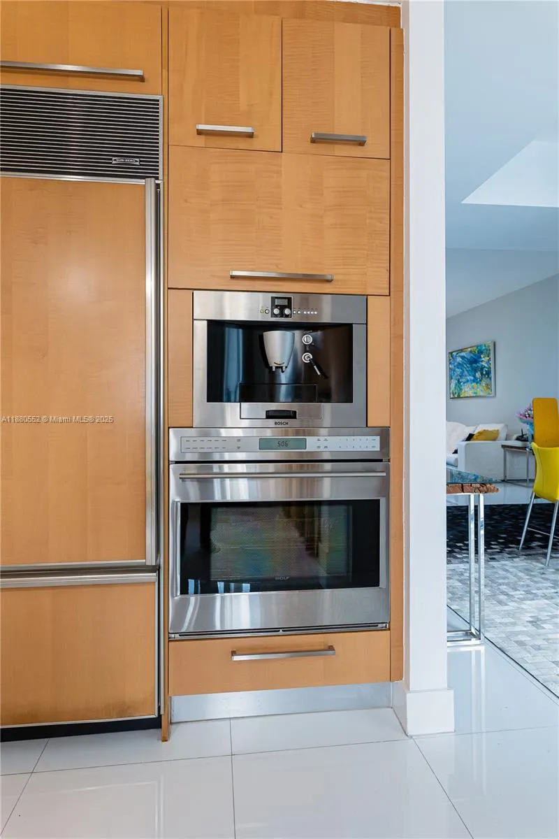 15901 Collins Ave, #606