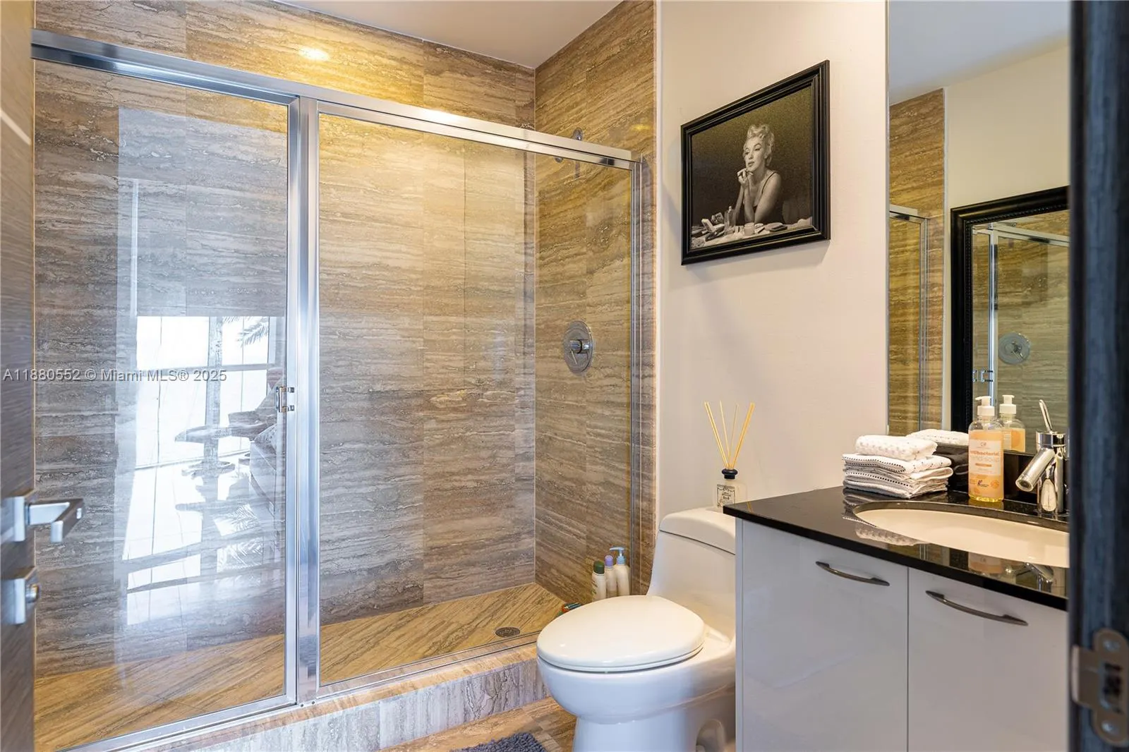 15901 Collins Ave, #606