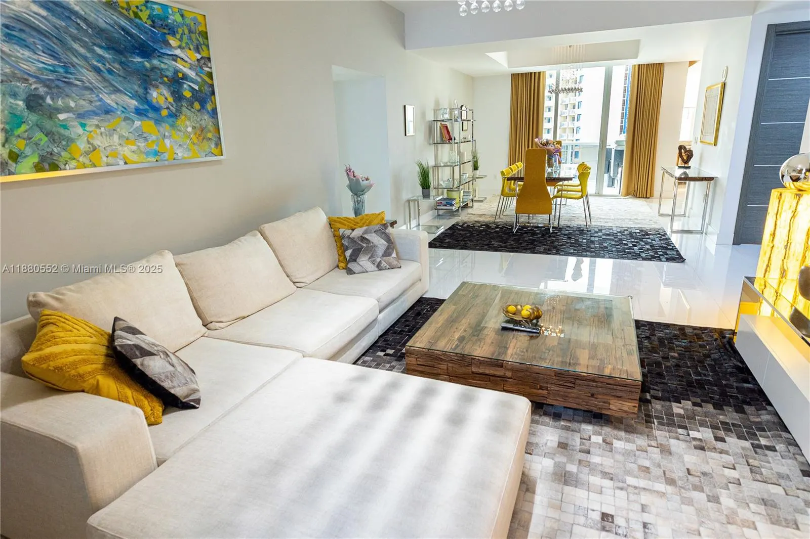 15901 Collins Ave, #606