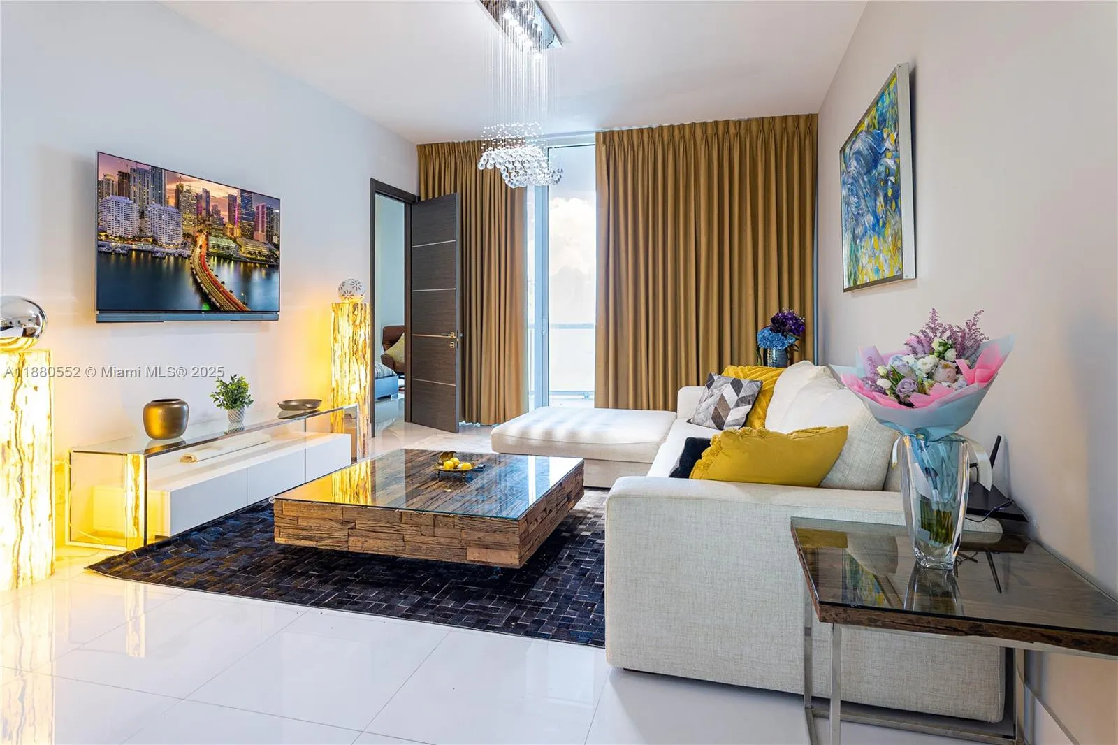 15901 Collins Ave, #606