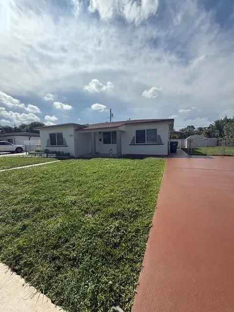 5730 NW 112th Ter