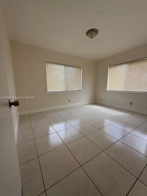 5730 NW 112th Ter