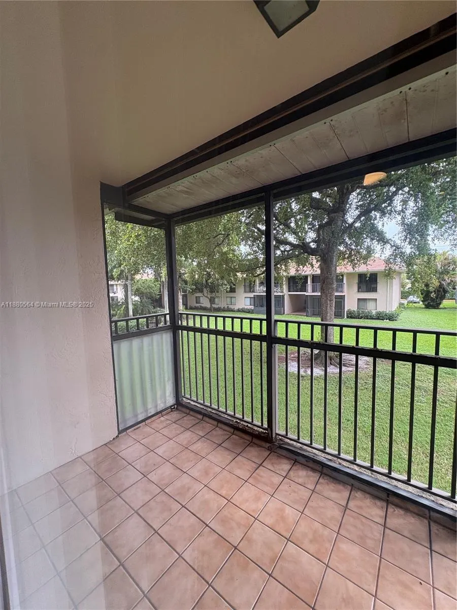 5981 Washington St, #215