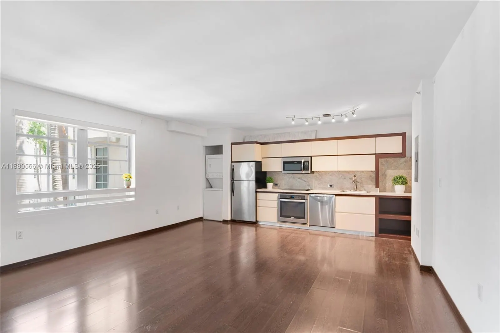 435 21st St, #212