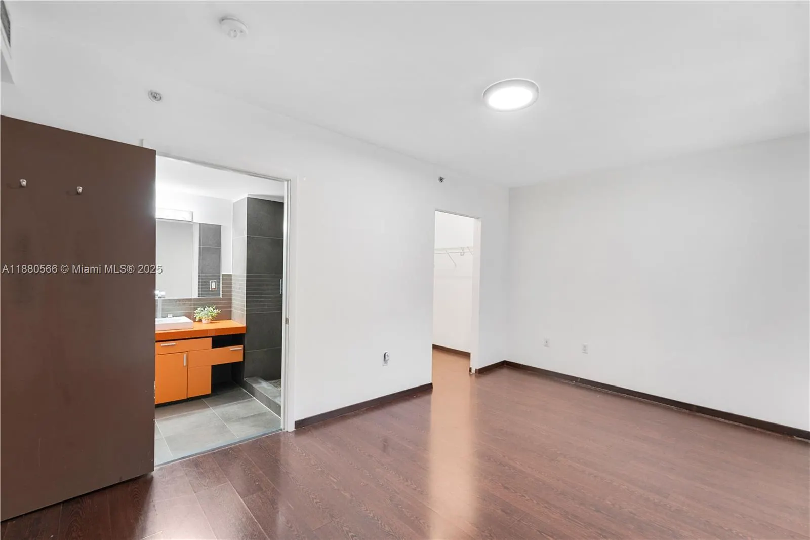 435 21st St, #212