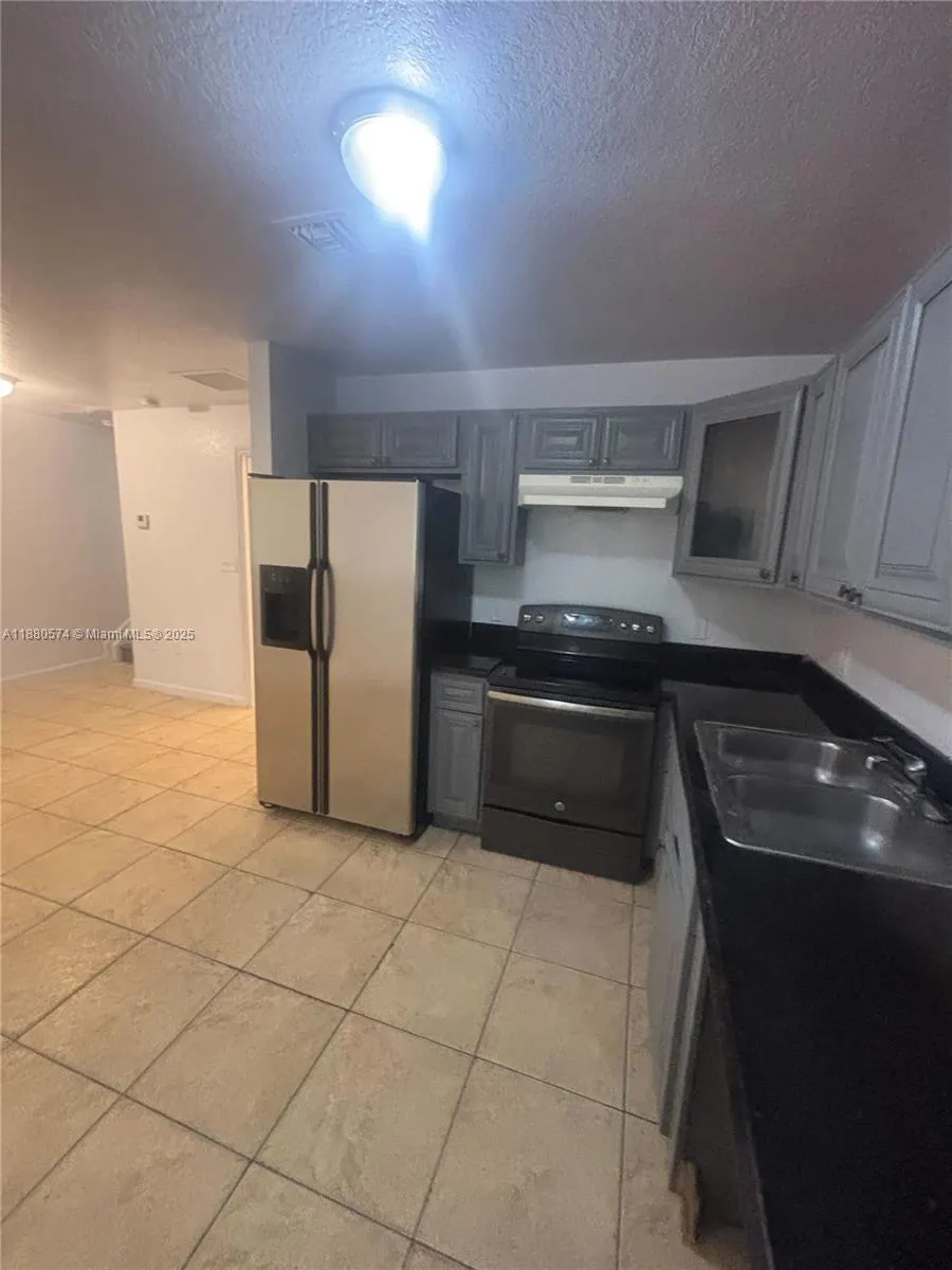 14006 NE 2nd Ave, #14006