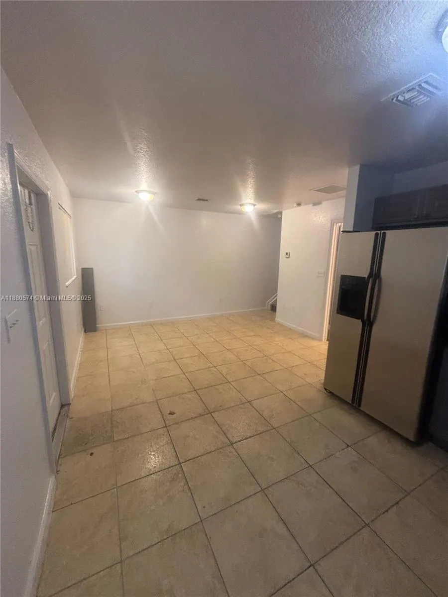 14006 NE 2nd Ave, #14006