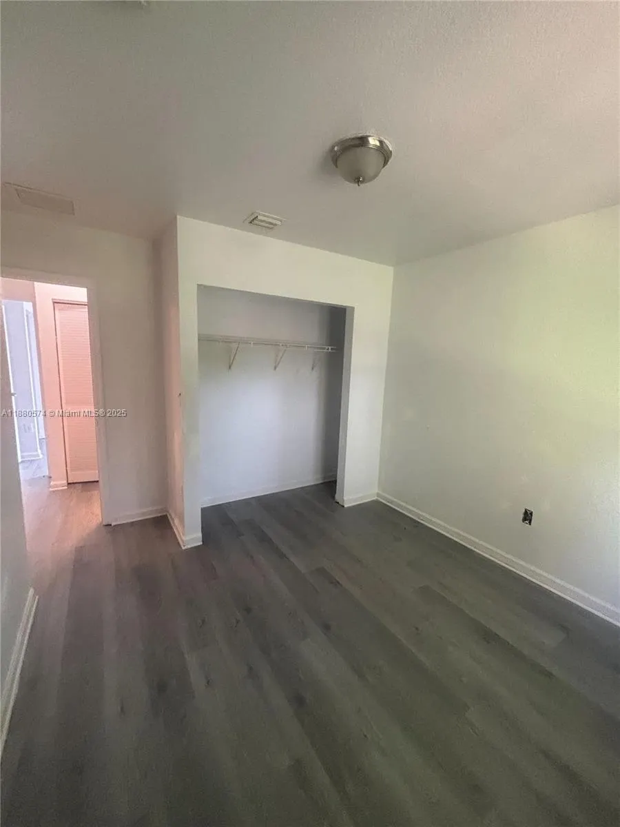 14006 NE 2nd Ave, #14006