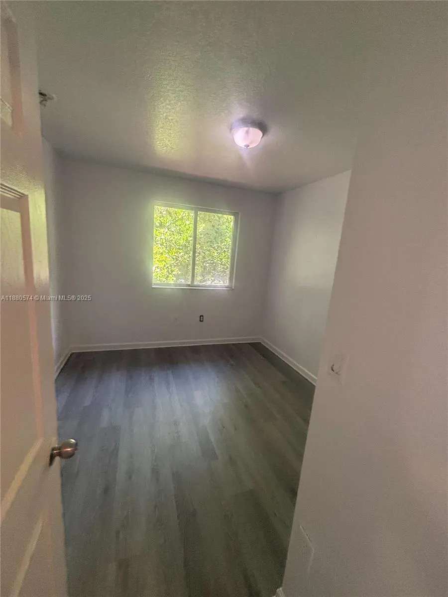 14006 NE 2nd Ave, #14006