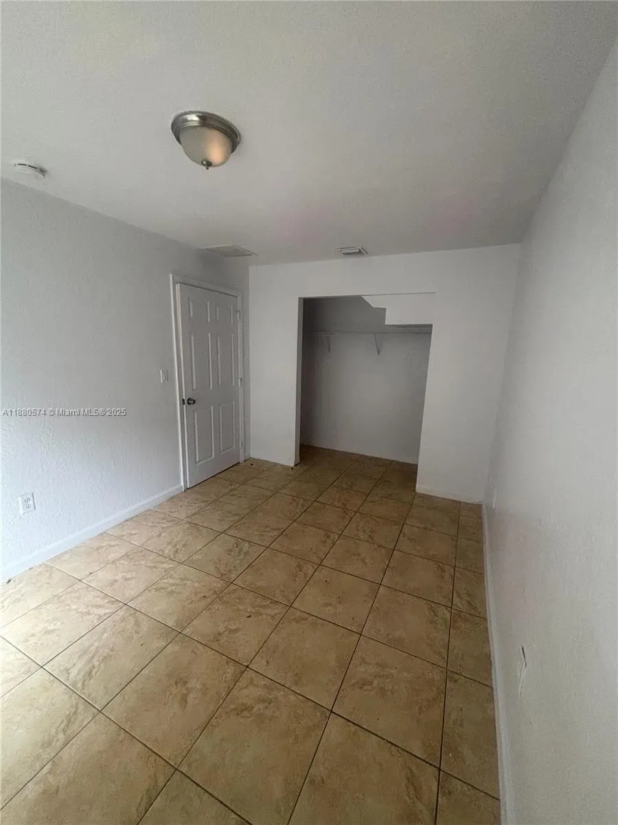 14006 NE 2nd Ave, #14006