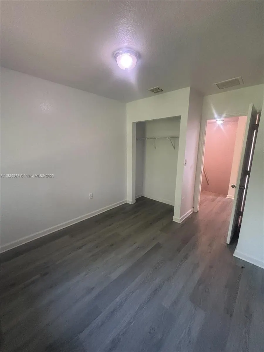 14006 NE 2nd Ave, #14006