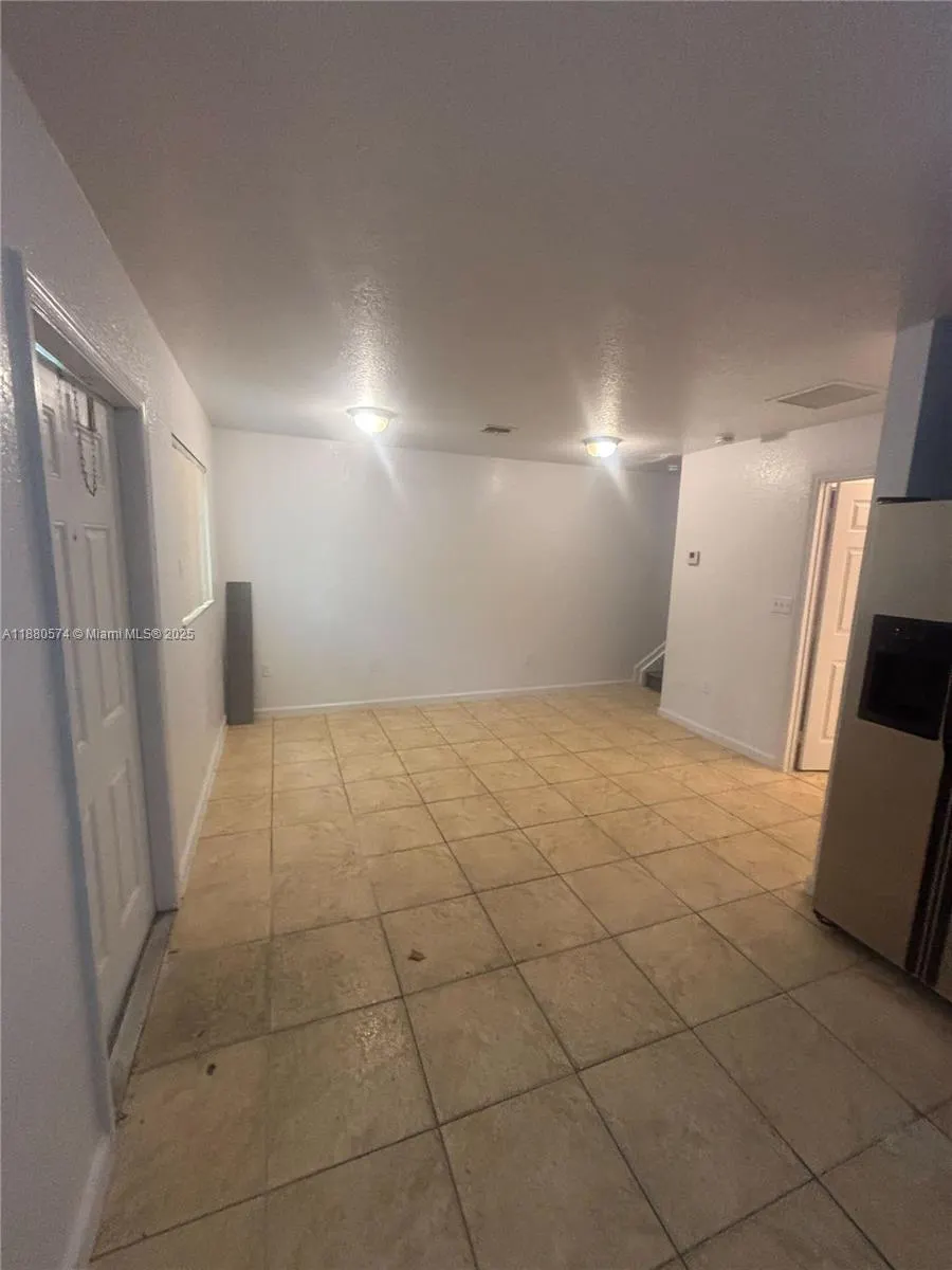 14006 NE 2nd Ave, #14006