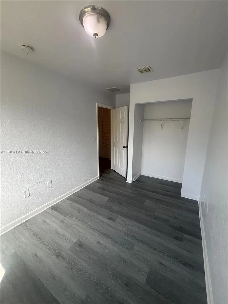 14006 NE 2nd Ave, #14006