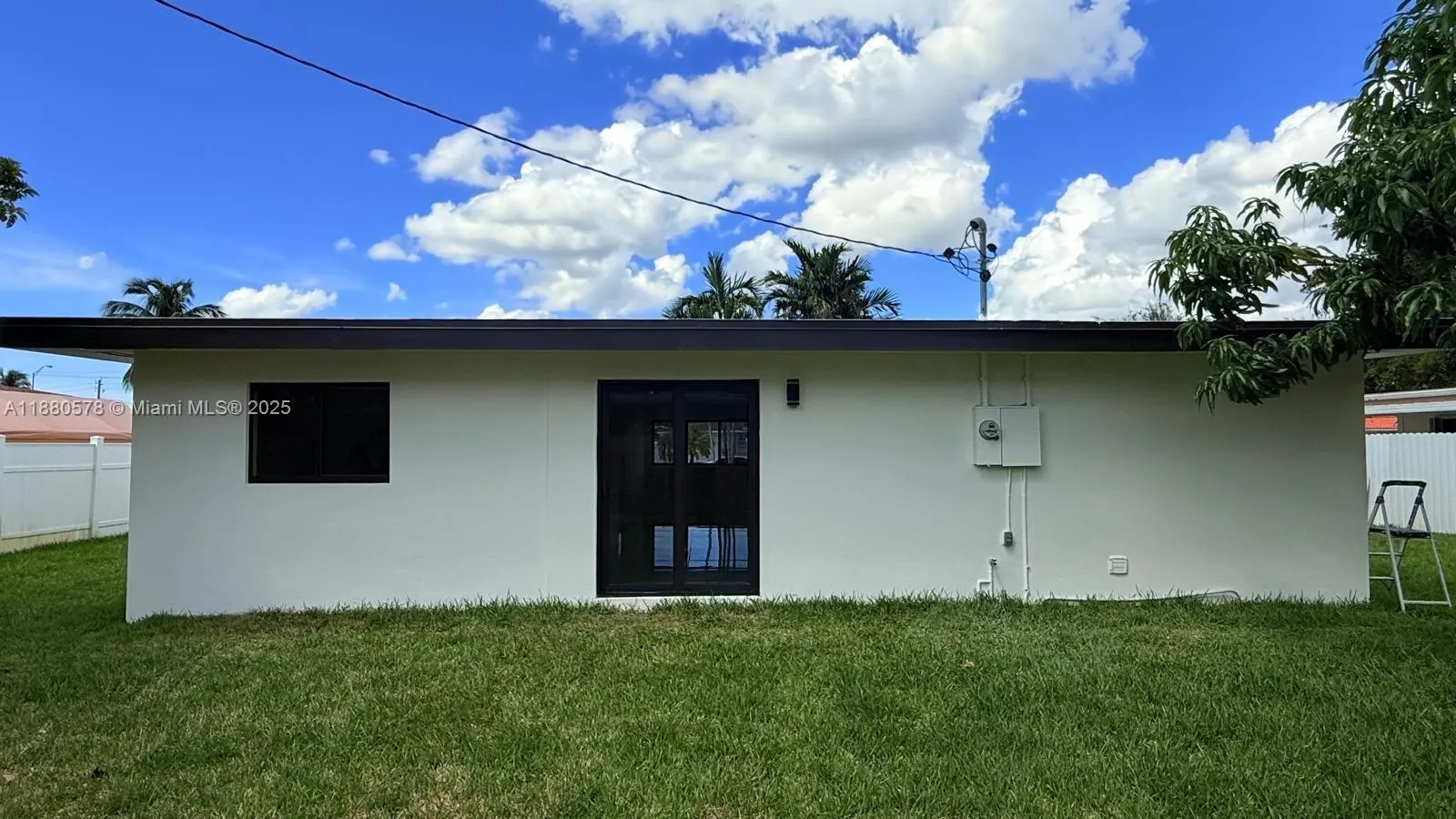 6320 NW 113th Ter