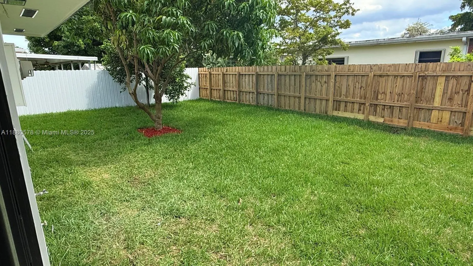 6320 NW 113th Ter