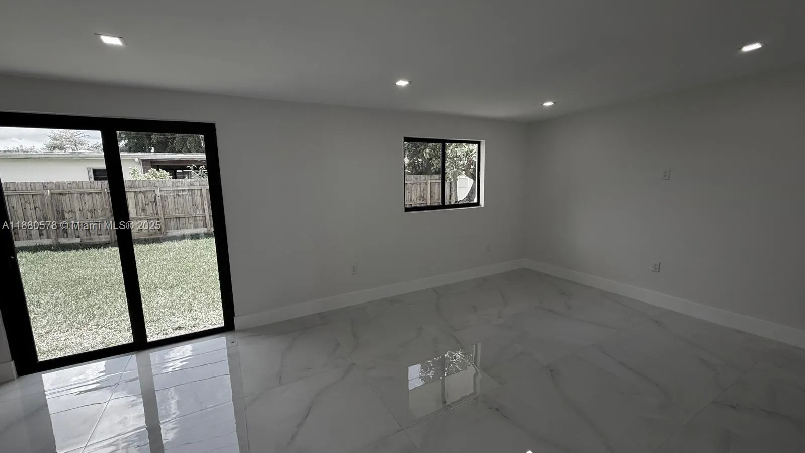6320 NW 113th Ter