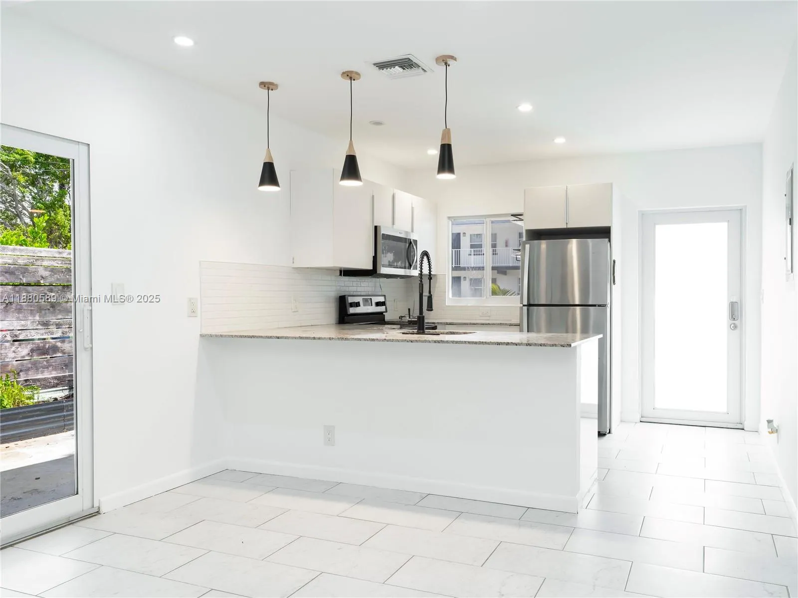 3621 NE 11th Ave, #3641