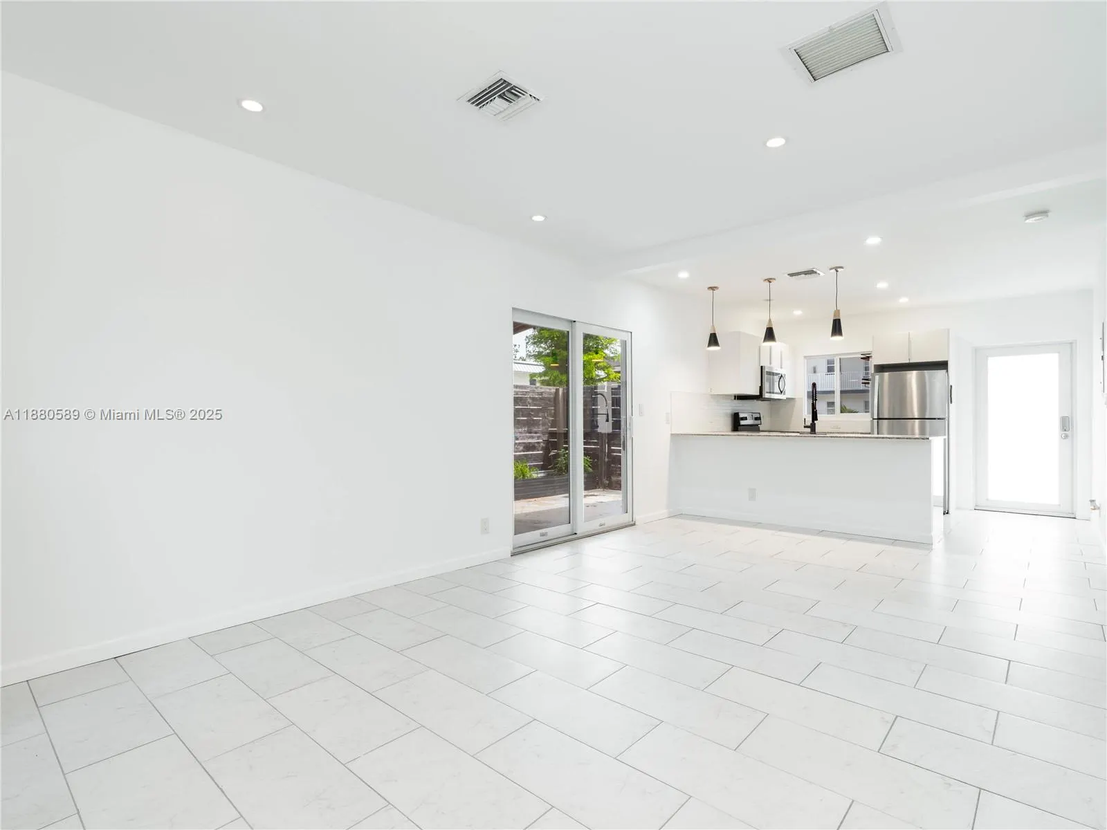 3621 NE 11th Ave, #3641