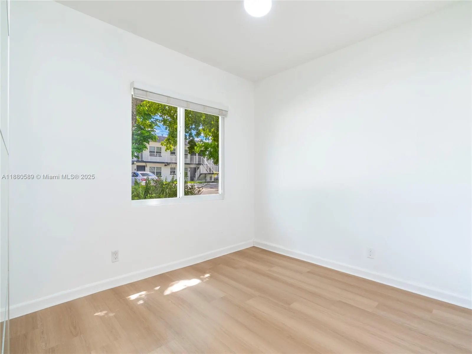 3621 NE 11th Ave, #3641