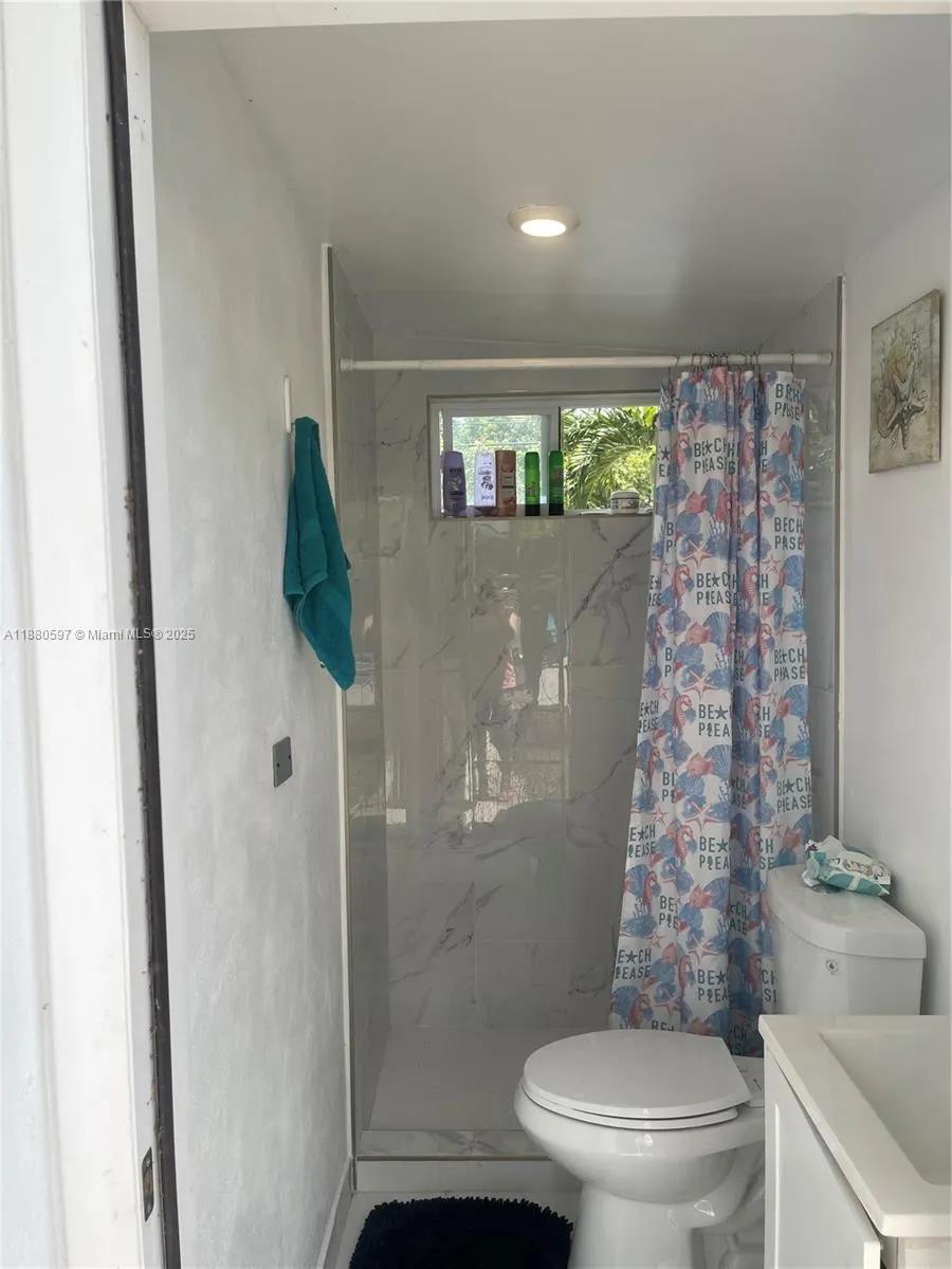 610 NW 16th St