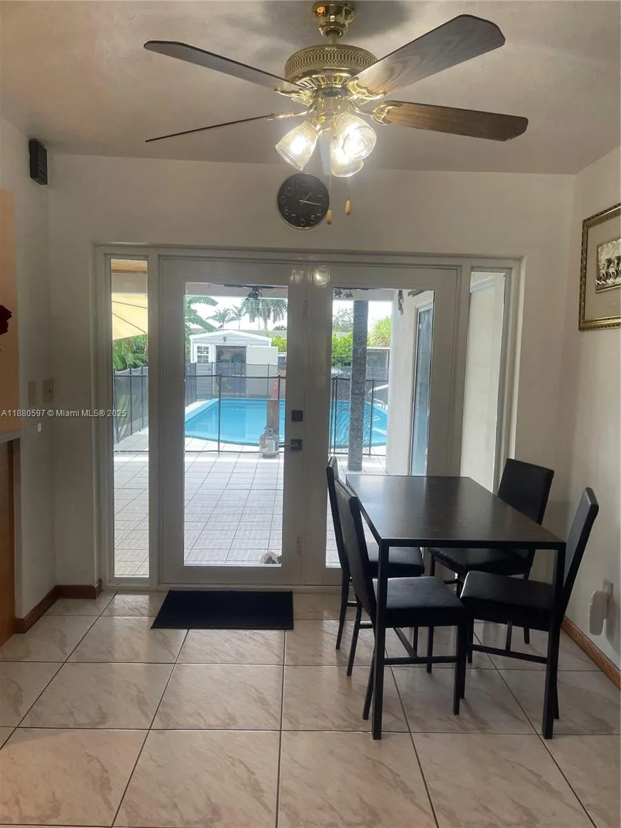 610 NW 16th St