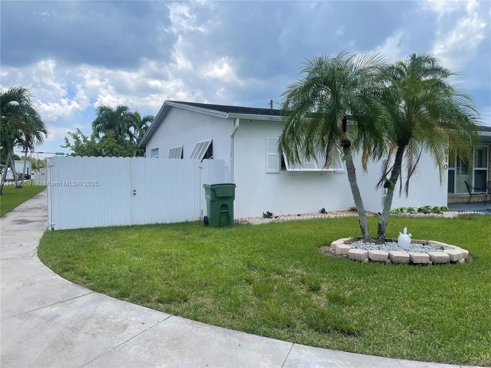 610 NW 16th St
