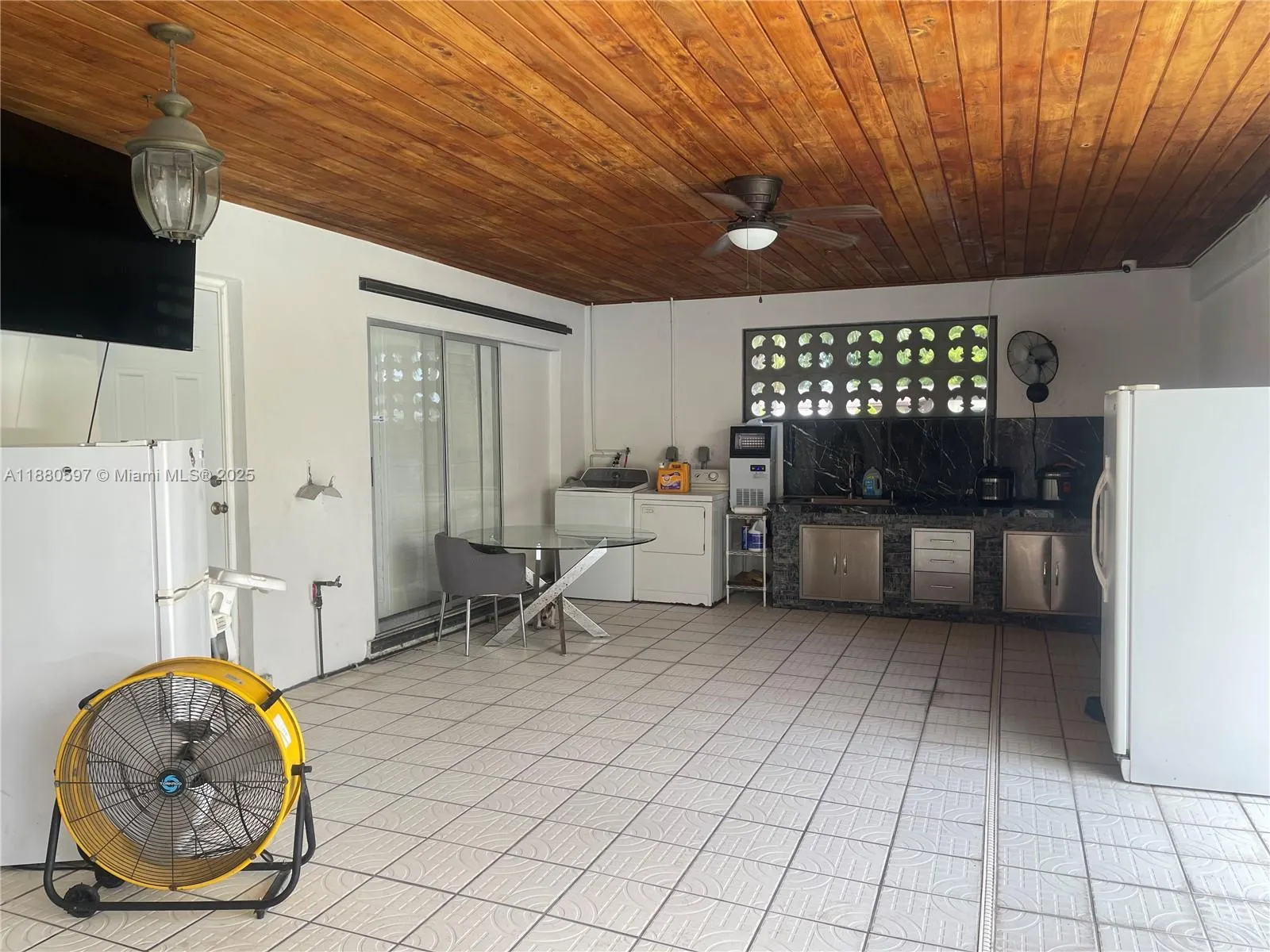 610 NW 16th St