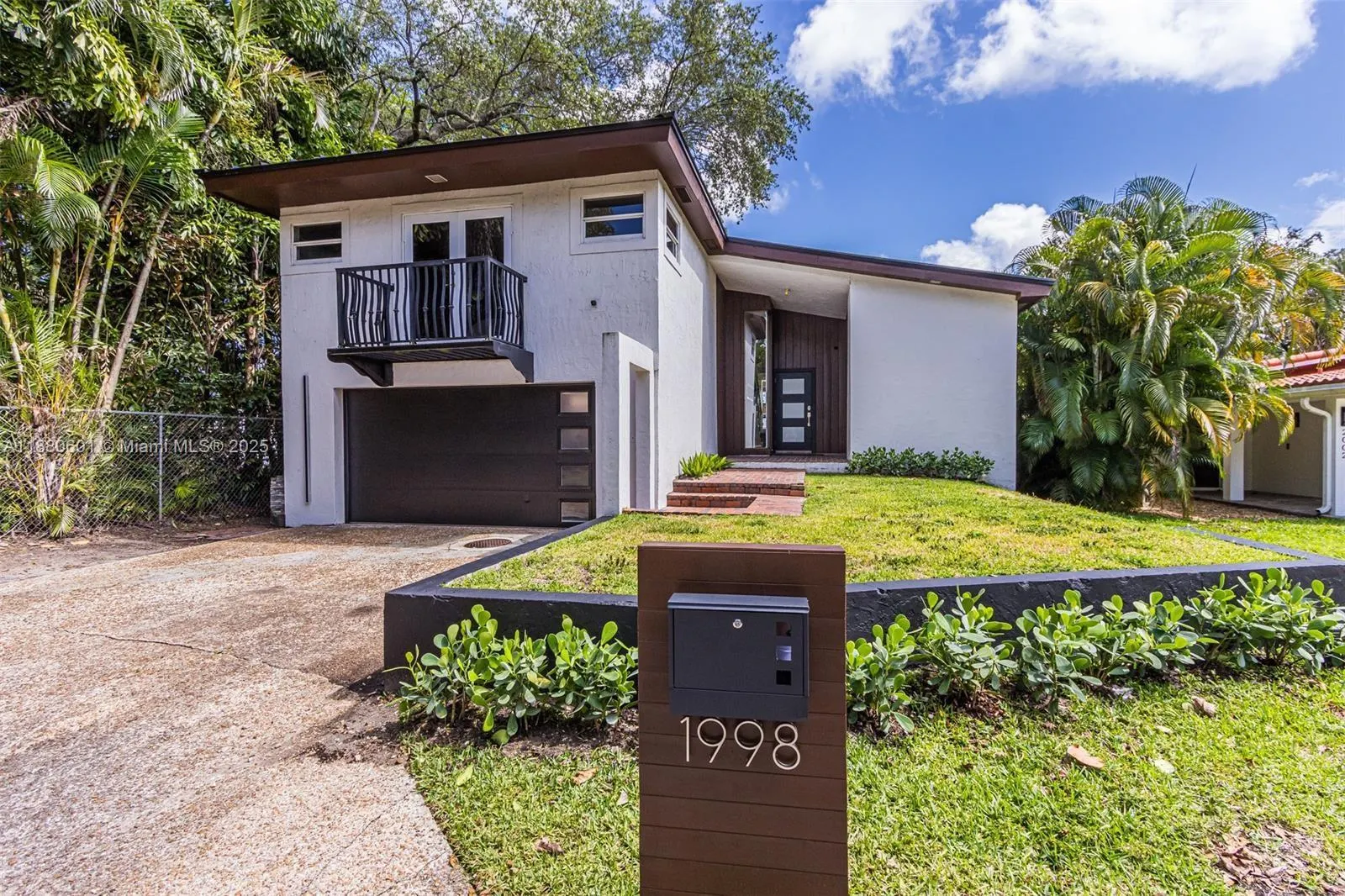 1998 SW 16th Ct