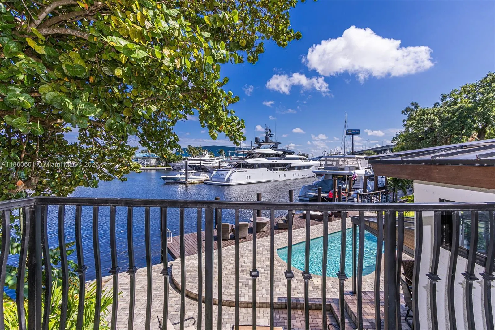 1998 SW 16th Ct