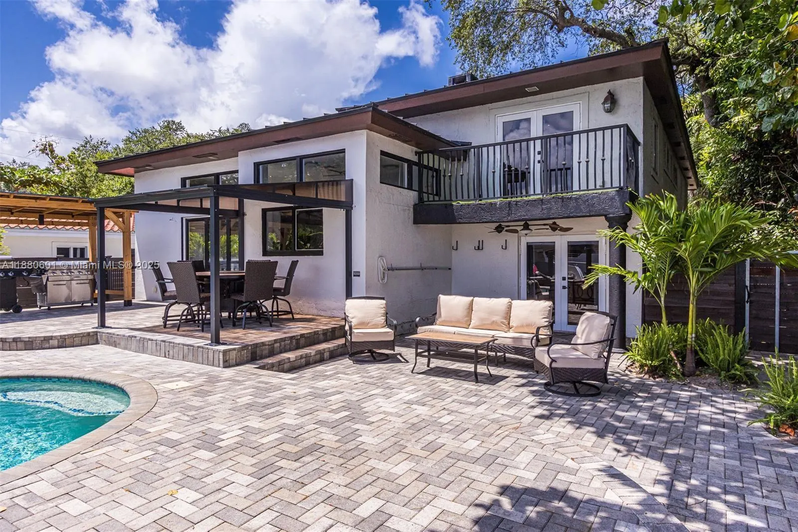 1998 SW 16th Ct