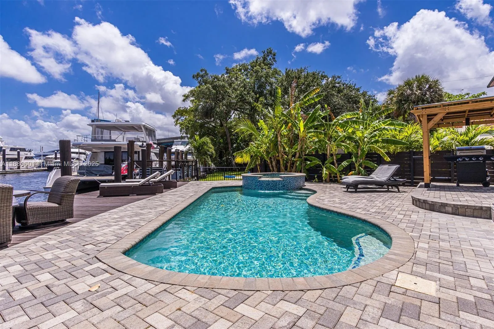 1998 SW 16th Ct