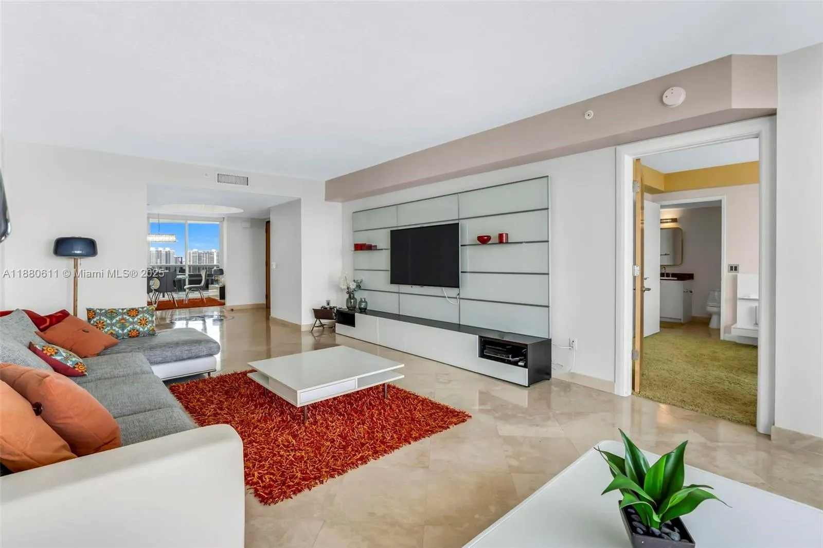 17555 Collins Ave, #UP-7
