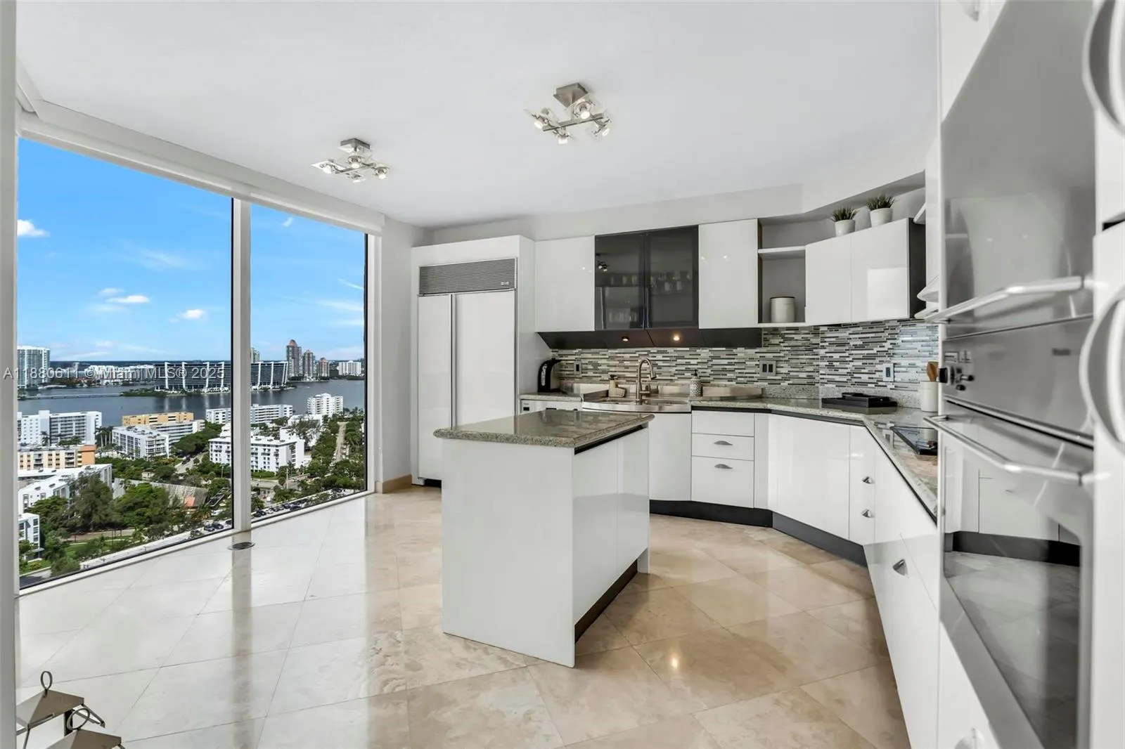 17555 Collins Ave, #UP-7