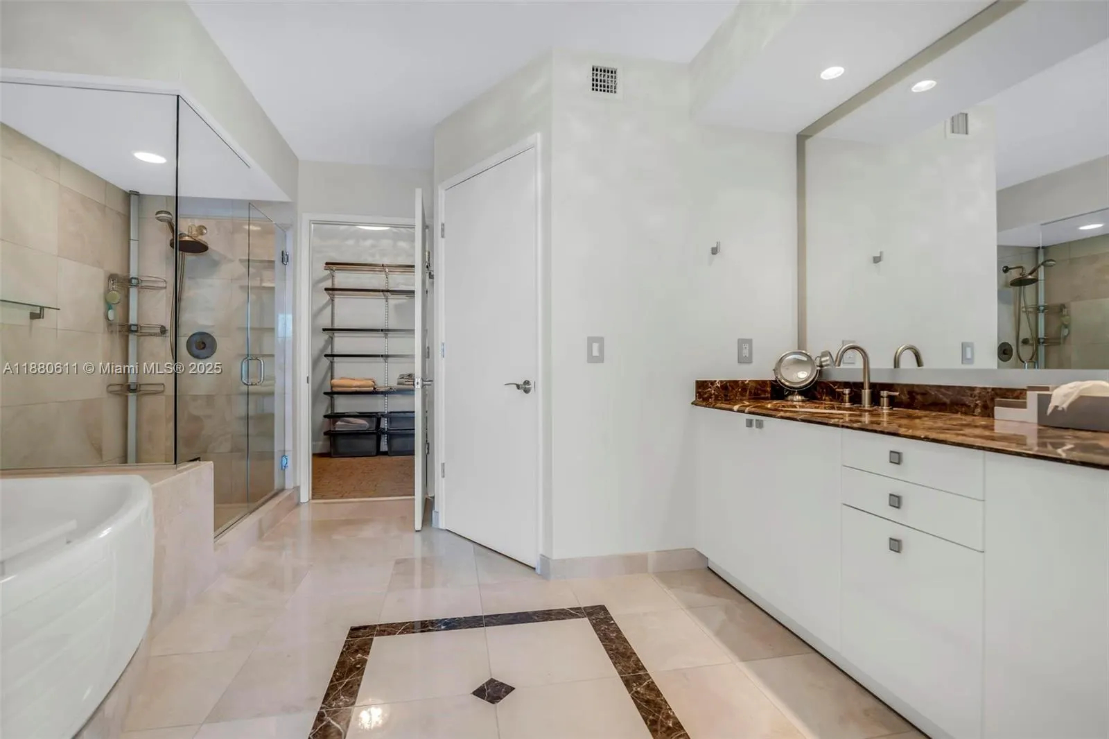 17555 Collins Ave, #UP-7