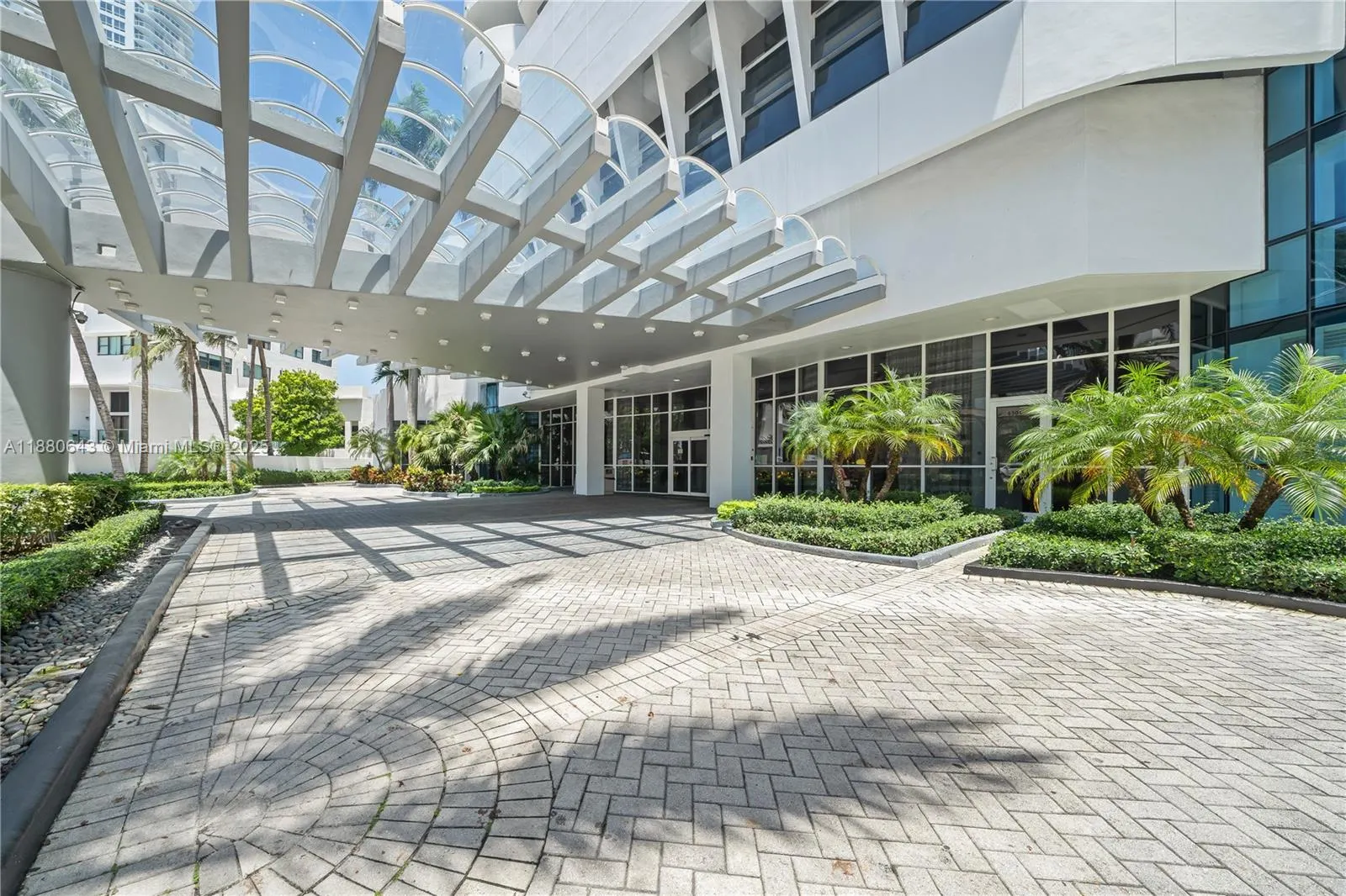 6301 Collins Ave, #2307