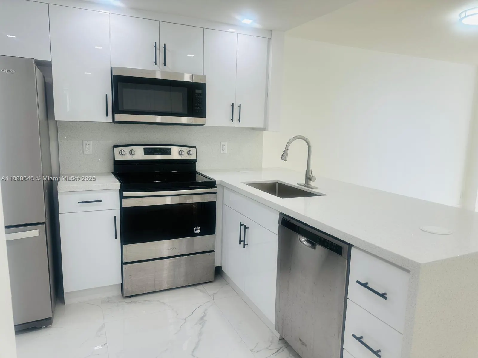 1915 Brickell Ave, #604