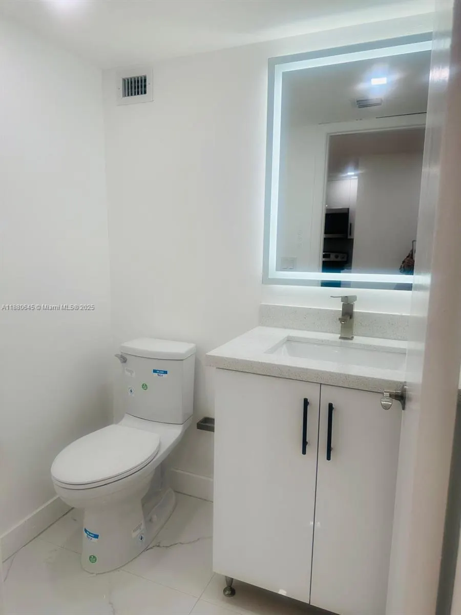 1915 Brickell Ave, #604